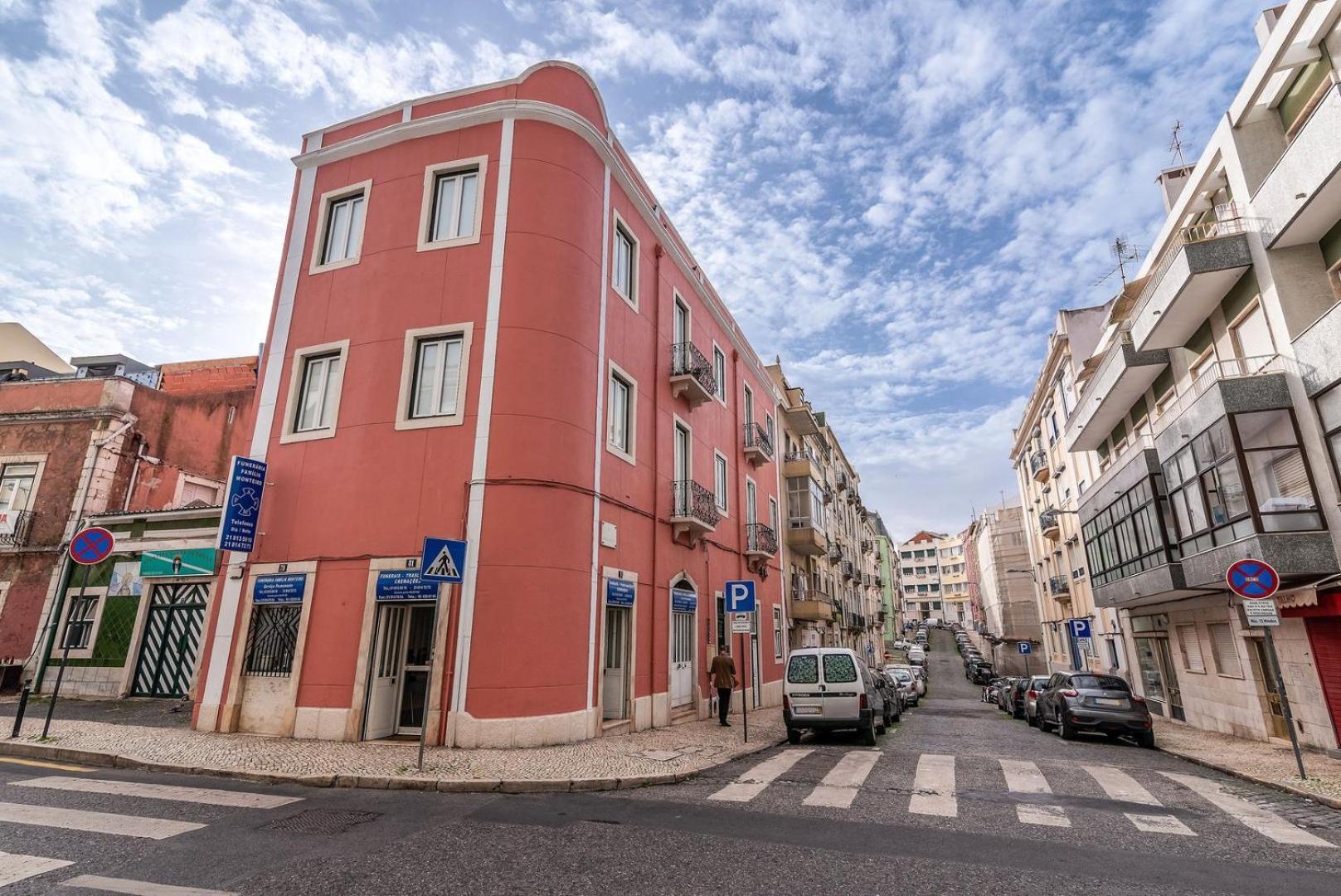 Guestready - Modern 2Bedroom Apartment In Graca Lisbon Bagian luar foto